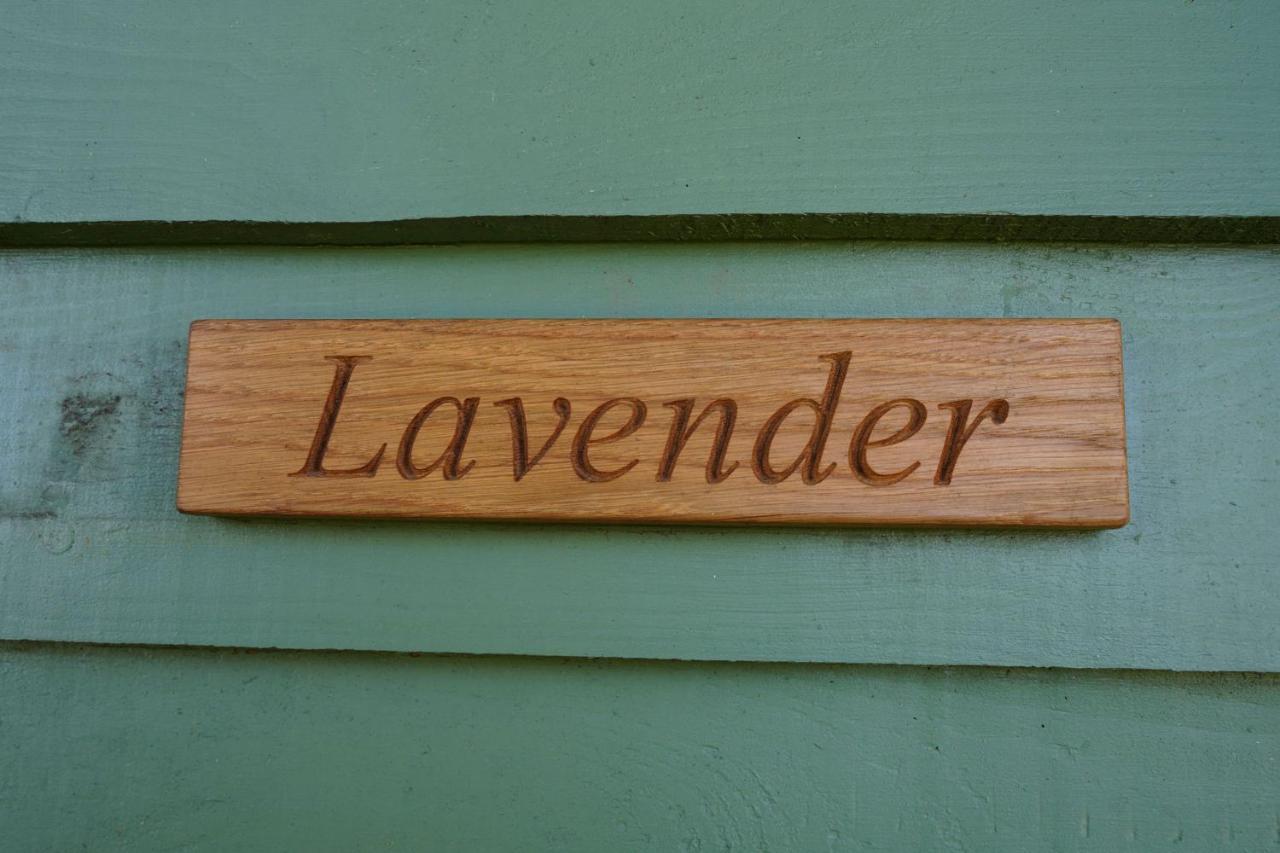 Lavender Retreat With Private Hot Tub Guest House Upper Hulme Bagian luar foto