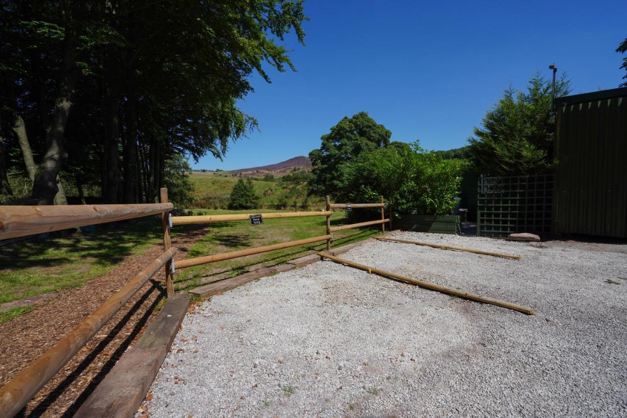 Lavender Retreat With Private Hot Tub Guest House Upper Hulme Bagian luar foto